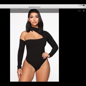 Fashion Nova Black body suit Sz  L